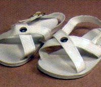 Crossed-Strap Sandal