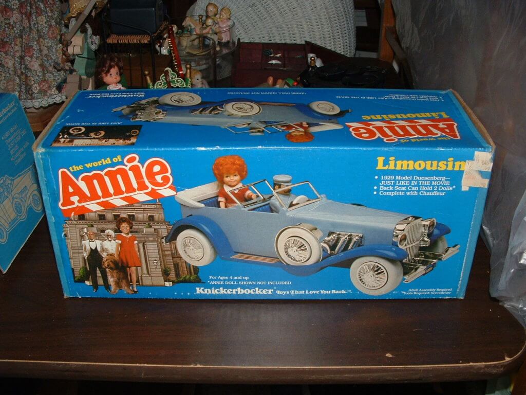 1982 knickerbocker annie doll